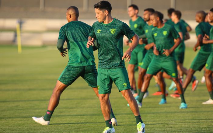 Arena onde acontece o Futebol de Areia de Navegantes recebe arquibancada