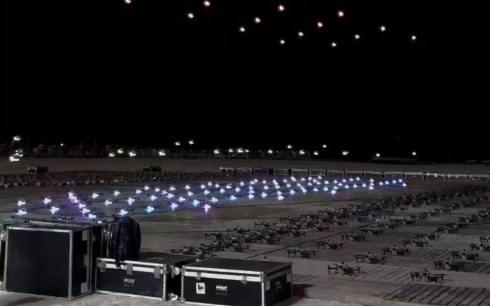 Teste de drones faz prévia do show da Virada de domingo  (Foto: Reprodução)