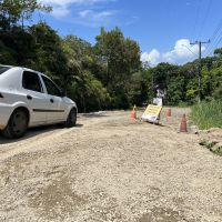 Chuva destrói calçamento e atrapalha acesso ao Morro da Cruz