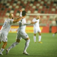 Barra goleia o Nação na Arena Joinville