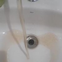 Moradores de Itajaí sofrem com água suja nas torneiras 