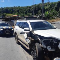 Assassino é perseguido e preso com carro roubado