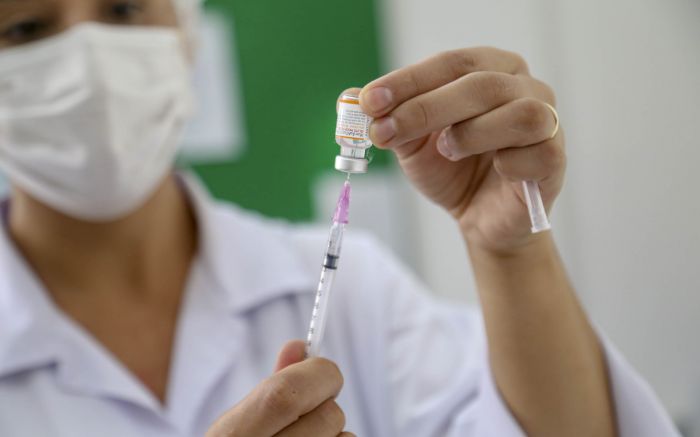 Medida que dispensa o comprovante de vacinação também foi adotada em outras cidades de SC (Foto: Governo do Paraná)
