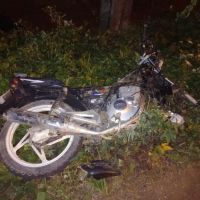 Menor morre em colisão entre carro e duas motos 