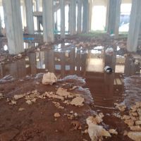 Moradores estão apavorados com poças d’água em obra do PA 
