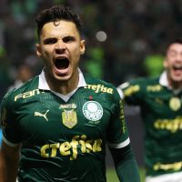 Palmeiras faz 2 a 0 no Santos e conquista o tri do Paulistão