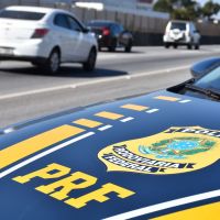 Quatro pessoas ficam feridas em acidente na BR 101