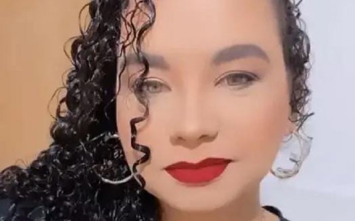 Carina bateu de frente com caminhão
(Foto: redes sociais )