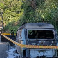 Kombi pegou fogo no bairro Monte Alegre 
