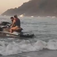 Pescadores da Praia Central reclamam que tainhas são afugentadas por jet-skis  