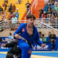 Itajaiense de 13 anos é campeão brasileiro de jiu-jitsu