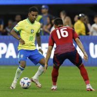 Brasil enfrenta o Paraguai em jogo decisivo pela classificação