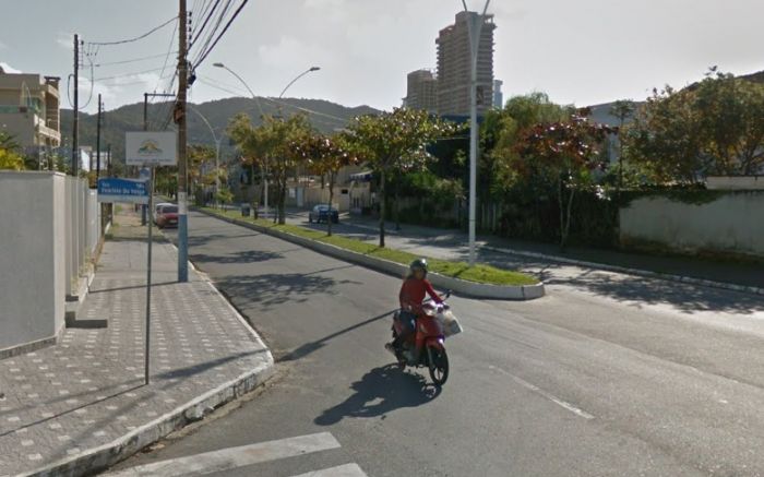 Avenida vai receber nova camada de asfalto  (Foto: Reprodução/Google Street View)