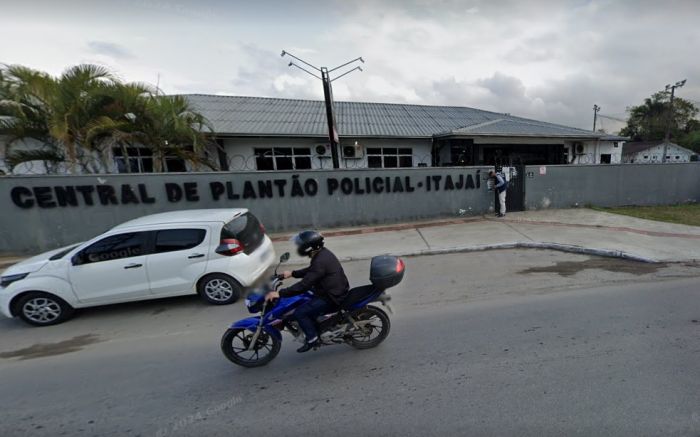 Mulher foi baleada nas pernas e levada ao PA
 / Foto Google.