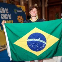 Catarinense será porta-bandeira do Brasil em Paris