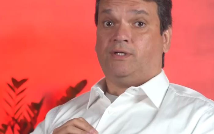 Em vídeo, João Paulo explicou o retorno à candidatura (Foto: Reprodução)