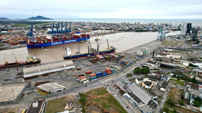 Terminal de contêineres ainda espera por alfandegamento pra receber navios (Foto: Divulgação/Altamiro Rosa)