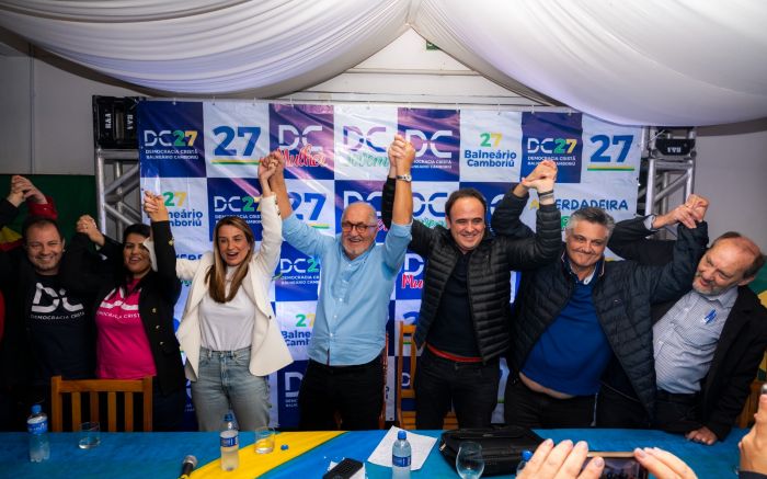 Pré-candidata Juliana Pavan (PSD), Nilson Probst (MDB) e deputado CH (PL) participaram da convenção (Fotos: Ricardo de Souza)