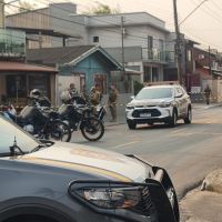 PM mata homem que partiu pra cima de vizinho com garrafa quebrada