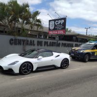 Empresário de Balneário  é flagrado “voando baixo” com Maserati na BR 101