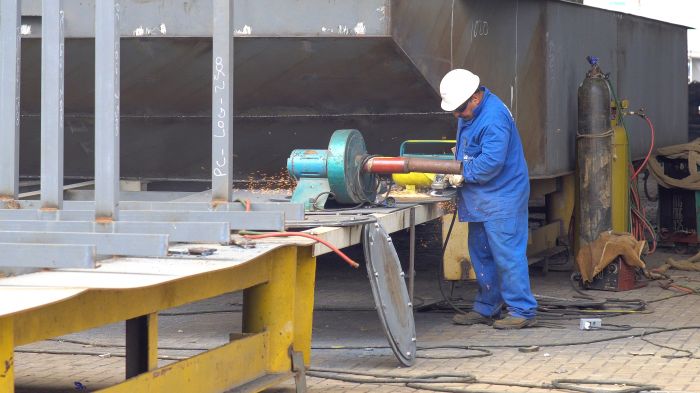 Vagas são tanto para chão de fábrica quanto para cargos de chefia (Foto: Arquivo Fabrício Pitella)