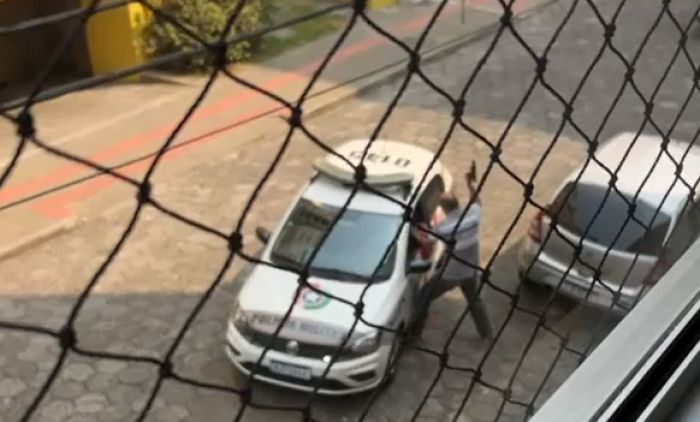 Crime foi todo filmado por um vizinho
(Foto: Reprodução)