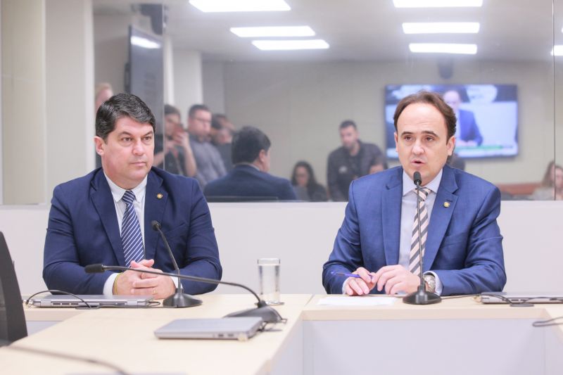 Deputados Emerson Stein (MDB) e Carlos Humberto (PL) (Foto: Alesc)