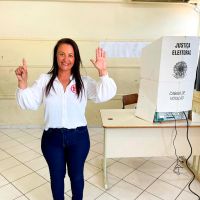 Professora Juraci vota em Penha