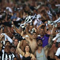 Torcida do Botafogo esgota ingressos para jogo contra o Criciúma no Maracanã