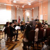 Museu Histórico de Itajaí tem apresentação gratuita da Orquestra do Imcarti