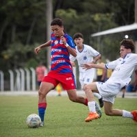 Marcílio vence partida atrasada e se classifica na Copa SC sub-17