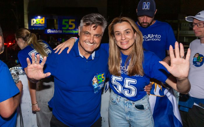 Juliana comemorou vitória e agradeceu apoio ao pai, vencedor também em Camboriú (Foto: Paulo Giovany)