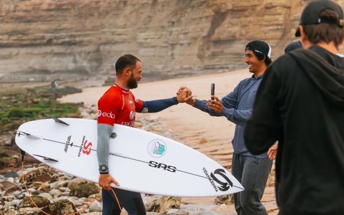 Alejo foi até a semifinal da etapa de Ericeira, em Portugal
(Foto: WSL/Manel Geada)