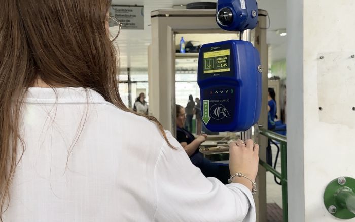 Usuários podem fazer compra do bilhete eletrônico pelo aplicativo ou NGI Card; veja detalhes  (Foto: Laura Testoni)