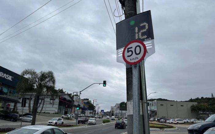 Sistema flagra a velocidade dos veículos a uma distância de até 17 metros (Foto: Arquivo Estagiária Ana Júlia Kamchen sob supervisão da jornalista Fran Marcon)