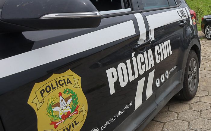 Cara também é investigado por roubo e extorsão (Foto: Divulgação/PCSC)