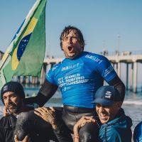 Figue Diel, de Balneário Camboriú, é tricampeão mundial de parasurfe