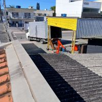 Caminhão tranca calçada da Conselheiro João Gaya por mais de oito horas em Navegantes