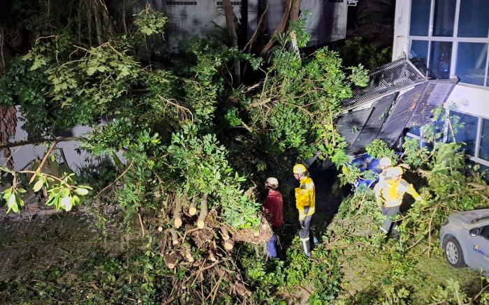 Chuva e vento são os culpados (Foto: Divulgação/CBMSC)