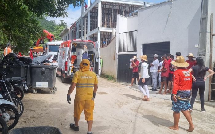 Acidente foi em obra na praia (Crédito: Leitor)