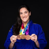 Tricampeã mundial e medalhista olímpica, judoca Mayra Aguiar se aposenta