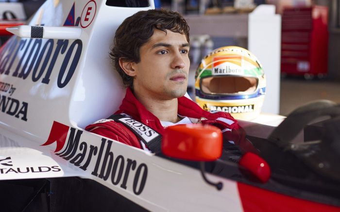 Gabriel Leone interpreta Senna na produção. Foto: Divulgação