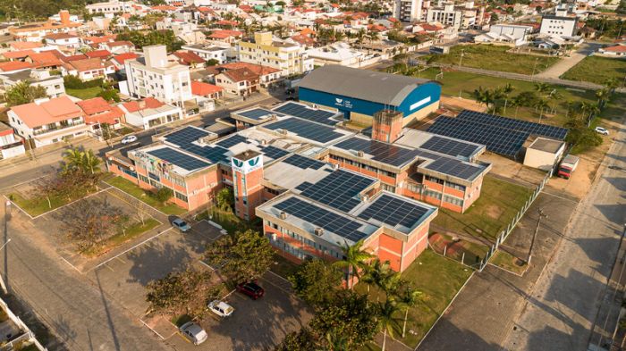 Projeto de energia solar está entre ações sustentáveis da Univali (Foto: Cleiton Marcos de Oliveira)