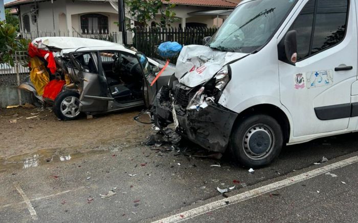 Ambulância de Ilhota não levava nenhum paciente (Foto: Divulgação/CBVI)