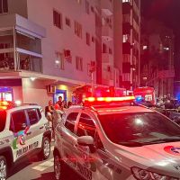 Idoso é encontrado morto dentro de apartamento  