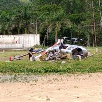 Helicóptero cai com cinco pessoas nas proximidades do Beto Carrero