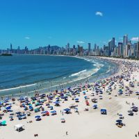 Fuja da virose: veja quais praias não estão poluídas na região 