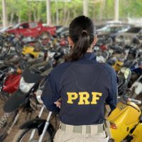 PRF faz leilão de motos e carros a partir de R$ 350