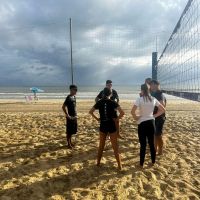 Treinador de jogador campeão mundial de vôlei de praia assume time catarinense