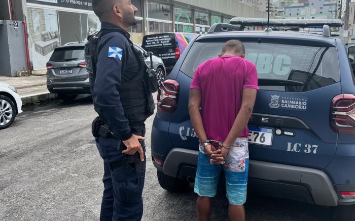 Agressor foi preso pela Guarda Municipal após confessar a tentativa de homicídio (Foto: Divulgação GMBC)